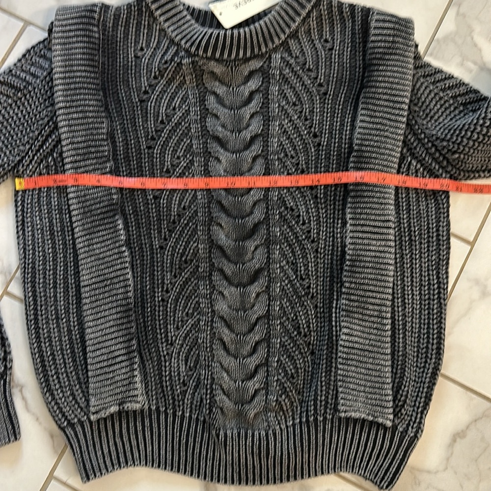 Evereve faded black and gray cable knit sweater NEW - Picture 6 of 7